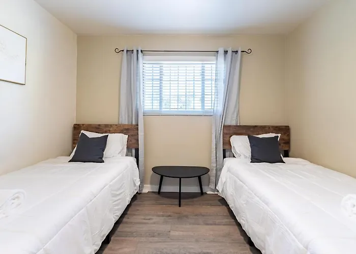 Сasa de vacaciones Spacious, Child-friendly Home, 5 Min To Old Town! *